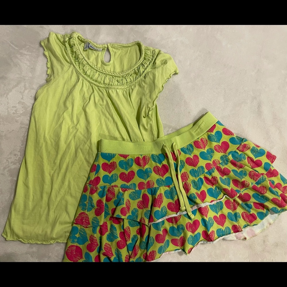Green dog top and skort set. Girls size large.